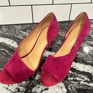 Suede Pumps